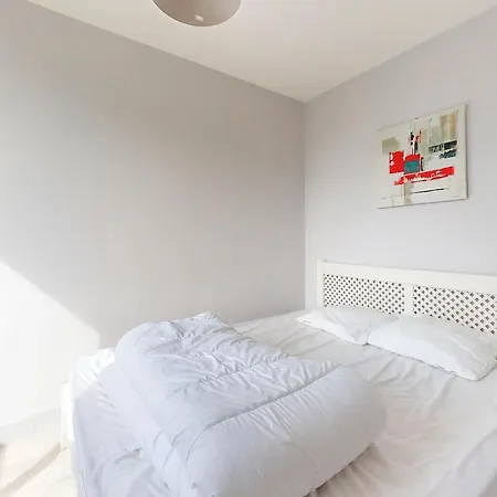 Apartament 1 Bedroom Lovely In *