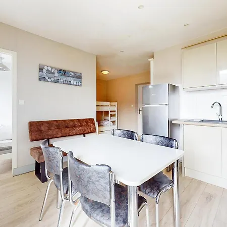 1 Bedroom Lovely In Apartament