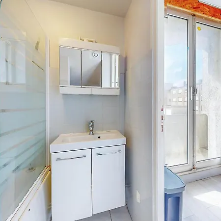 1 Bedroom Lovely In *