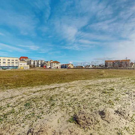 1 Bedroom Lovely In Apartament *